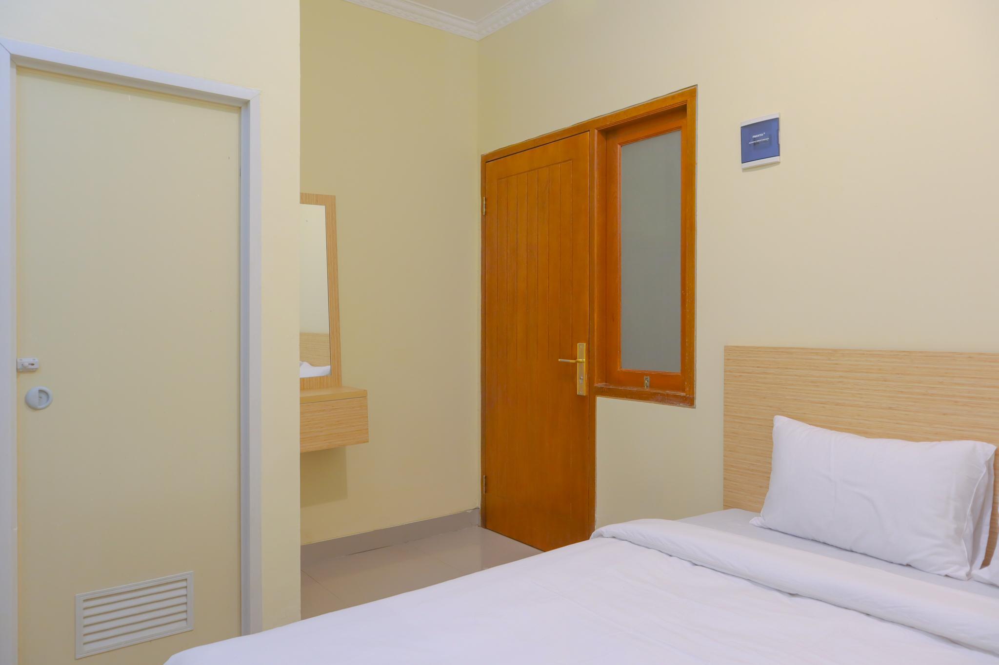 Oyo 1524 D' Paseban Hotel Jakarta