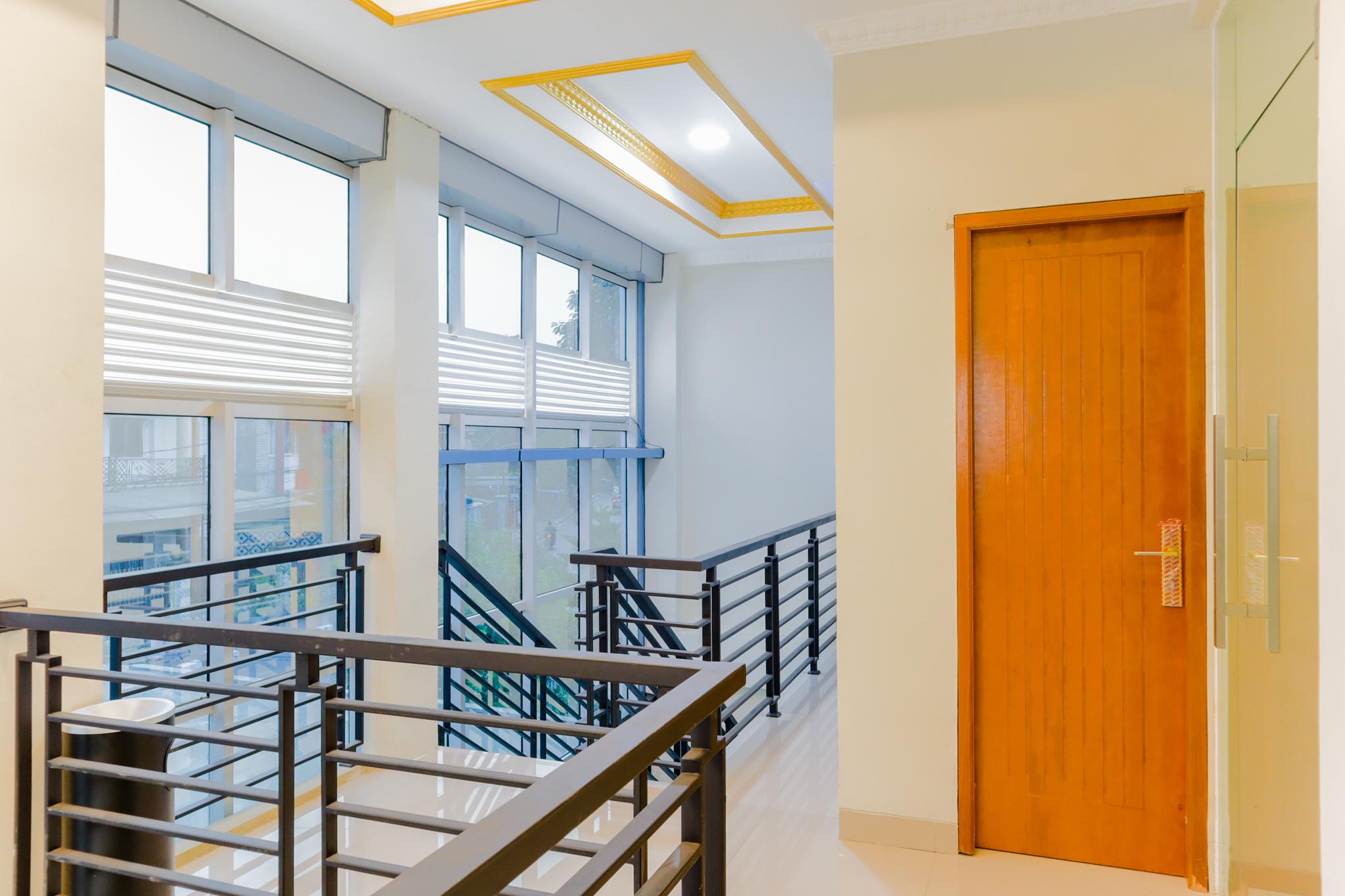 Oyo 1524 D' Paseban Hotel