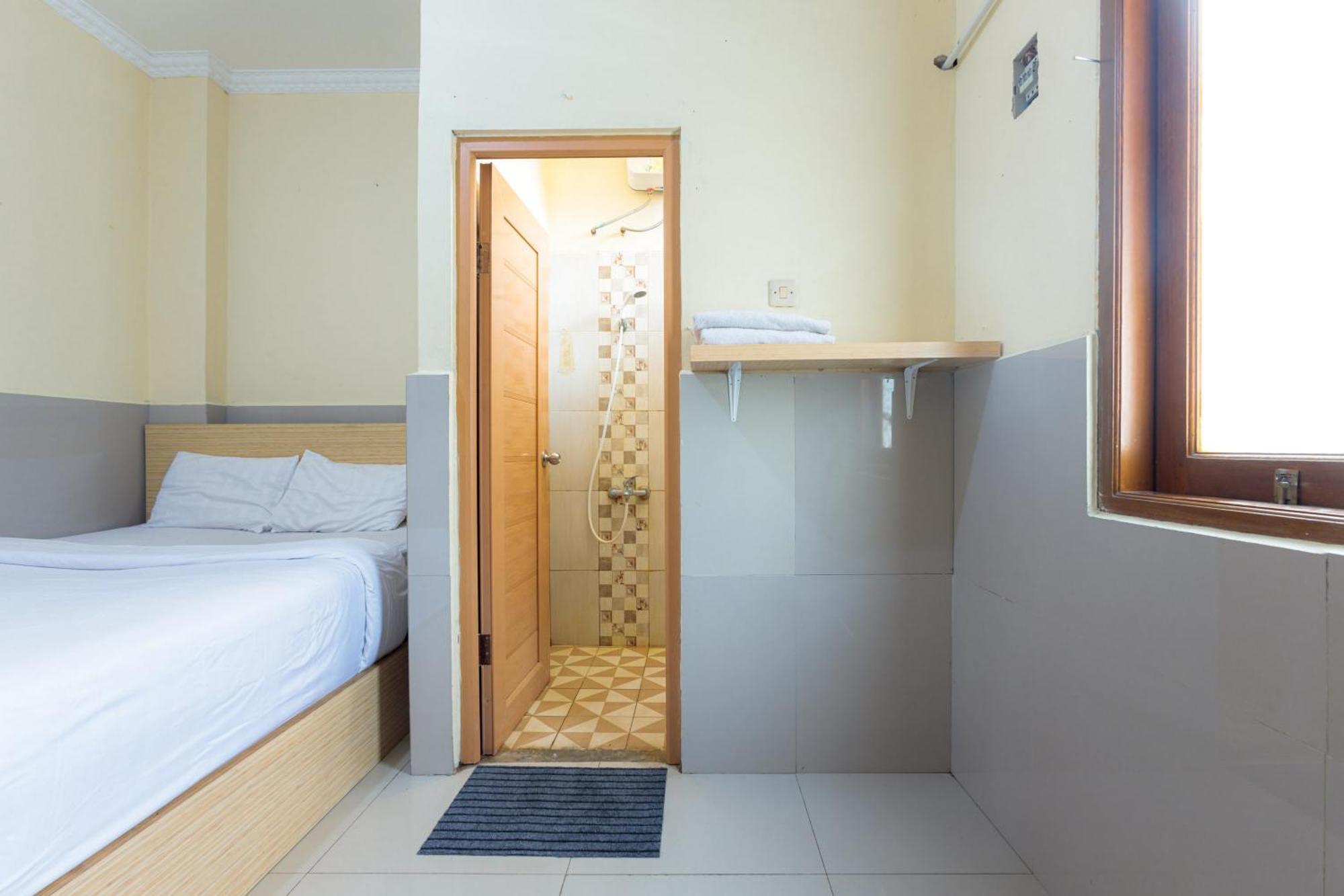 Hotel Oyo 1524 D' Paseban 2*